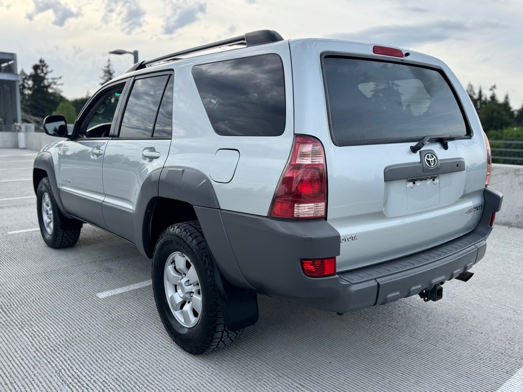 2003 Toyota 4Runner Image 2