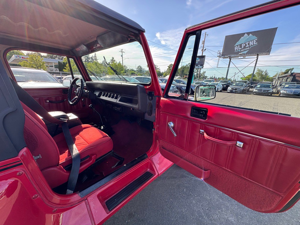1991 Jeep Wrangler Image 9