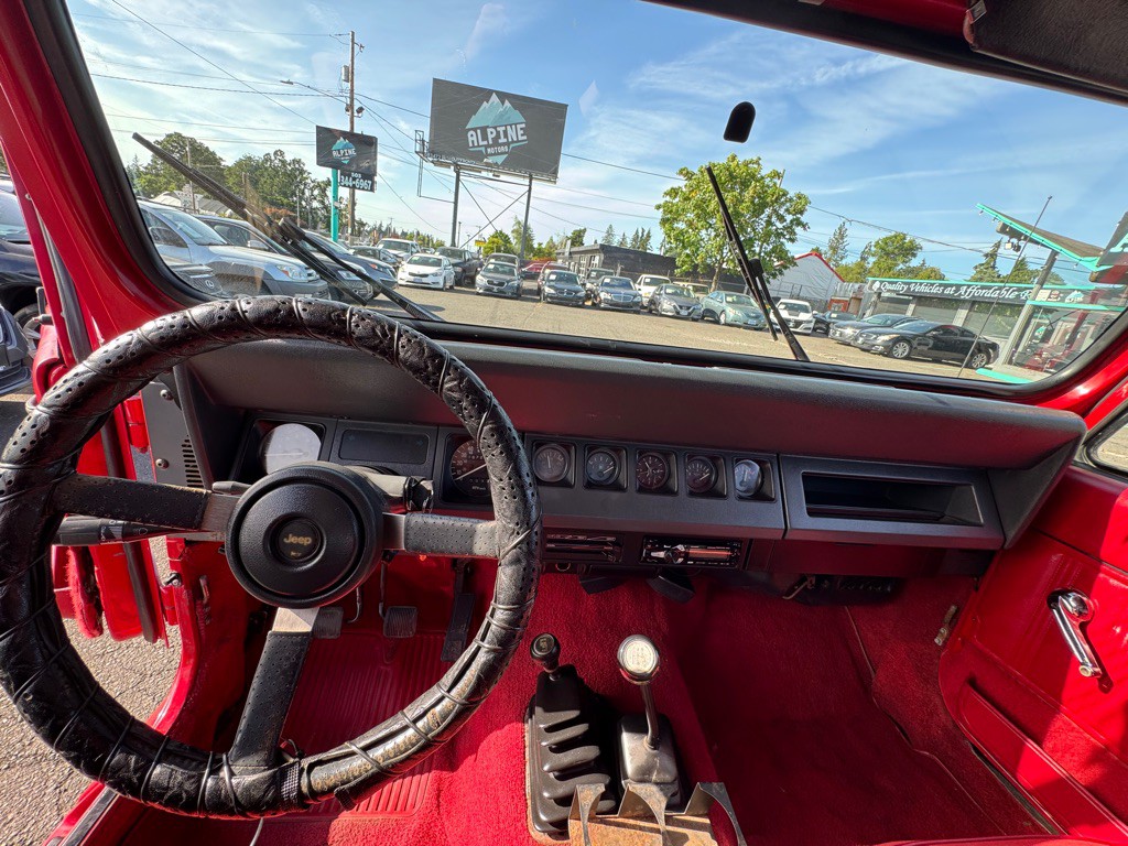 1991 Jeep Wrangler Image 10