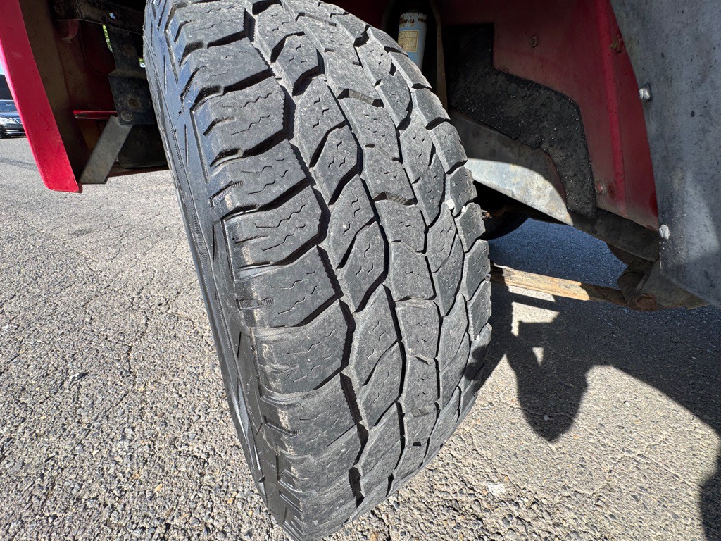 1991 Jeep Wrangler Image 13
