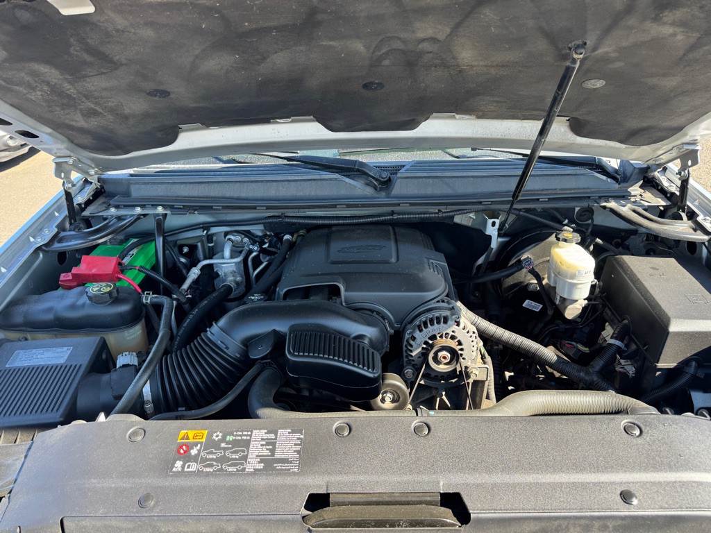 2013 Chevrolet Suburban Image 14