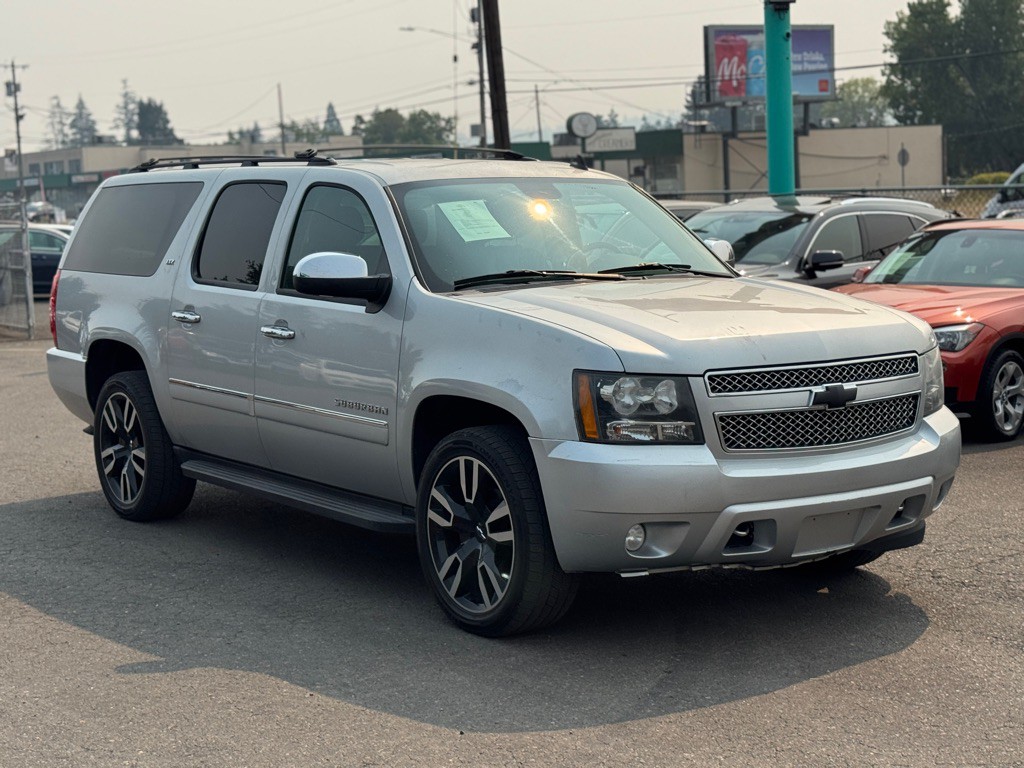 2013 Chevrolet Suburban Image 5