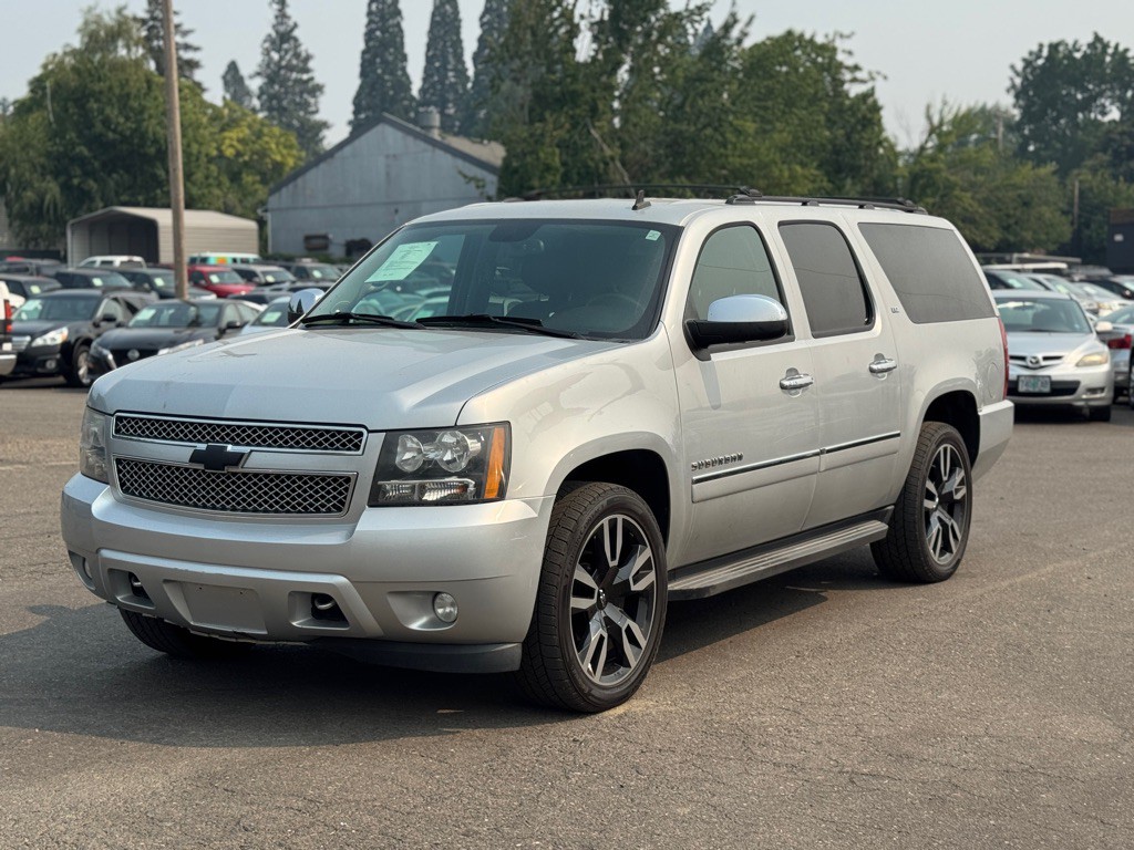 2013 Chevrolet Suburban Image 18