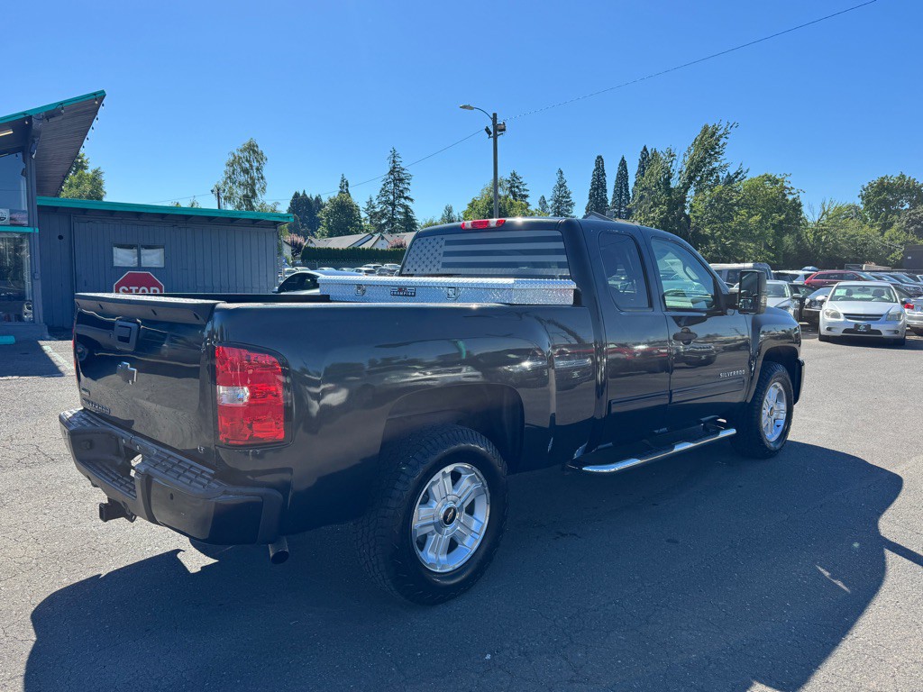 2010 Chevrolet Silverado 1500 Image 4