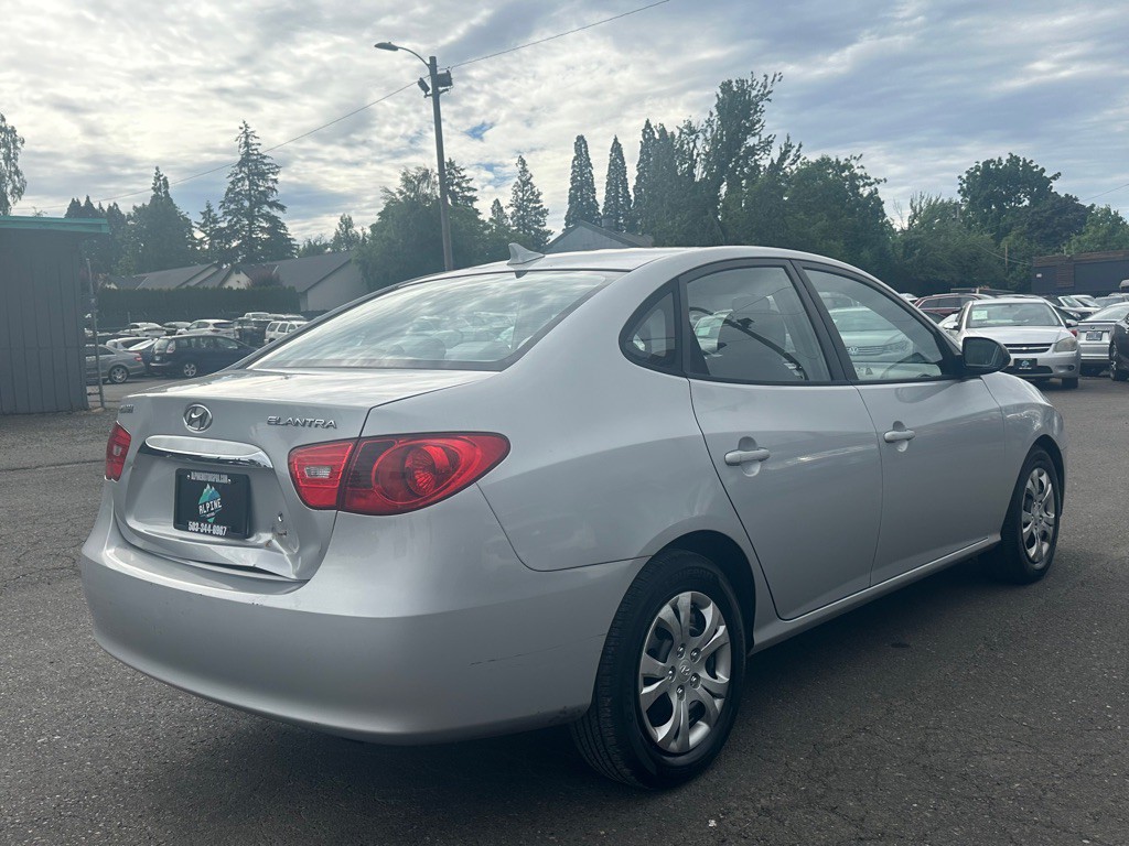 2010 Hyundai Elantra Image 4