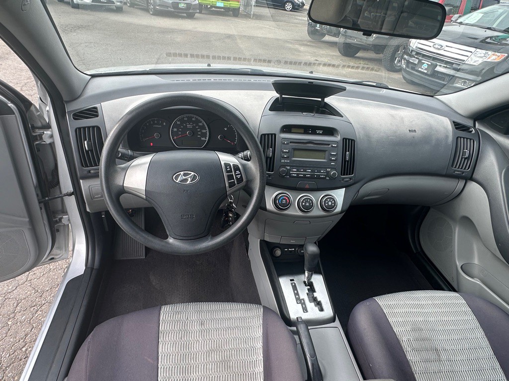 2010 Hyundai Elantra Image 9