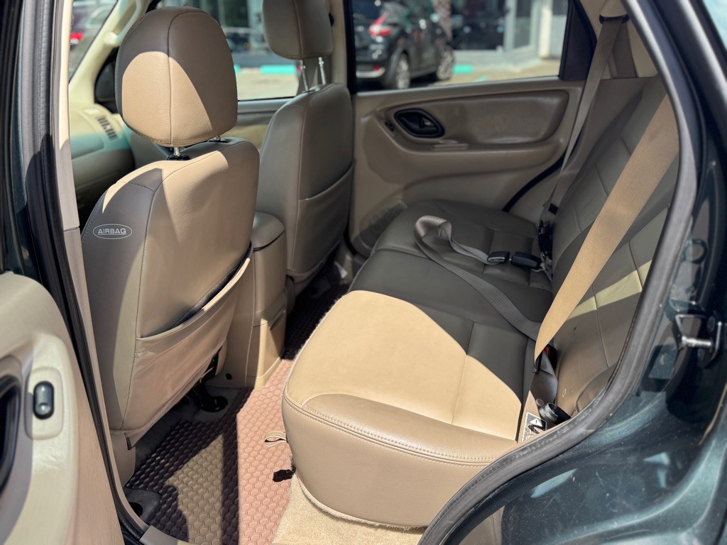 2003 Ford Escape Image 9