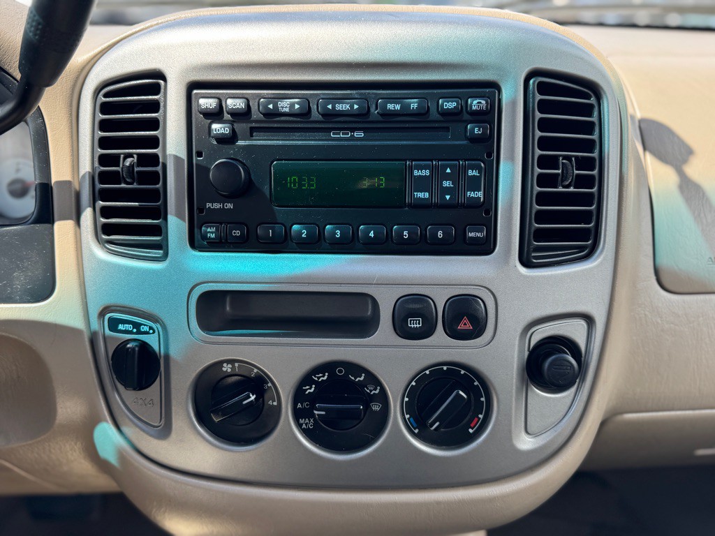 2003 Ford Escape Image 11