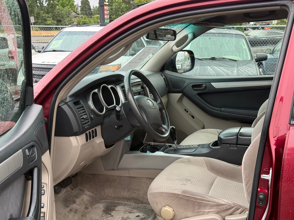 2005 Toyota 4Runner Image 6