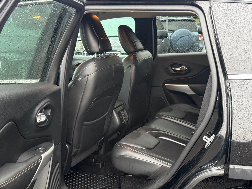 2018 Jeep Cherokee Image 6