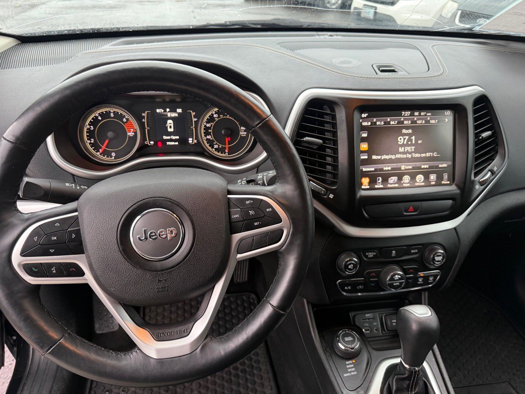 2018 Jeep Cherokee Image 8