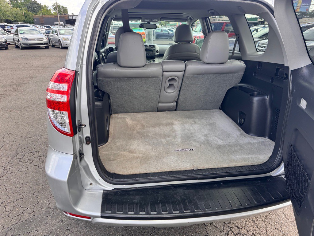 2011 Toyota Rav4 Image 13