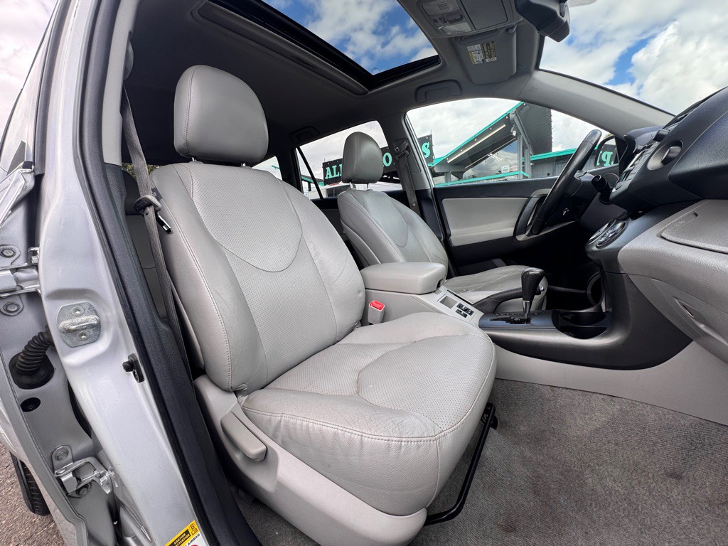 2011 Toyota Rav4 Image 15
