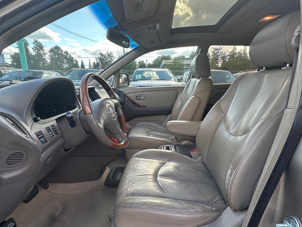 2001 Lexus RX Image 6