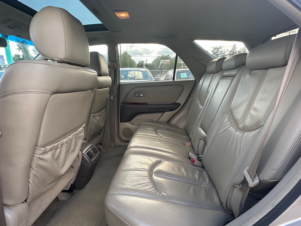 2001 Lexus RX Image 7