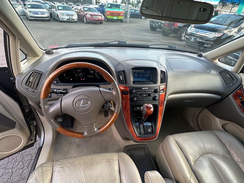 2001 Lexus RX Image 8