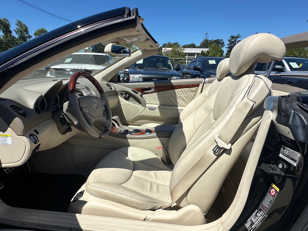 2006 Mercedes-Benz SL-Class Image 7