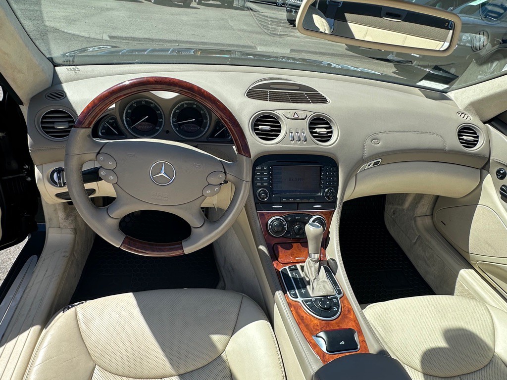 2006 Mercedes-Benz SL-Class Image 8