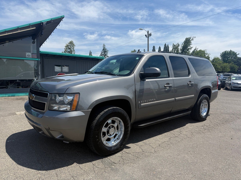 2007 Chevrolet Suburban Image 1