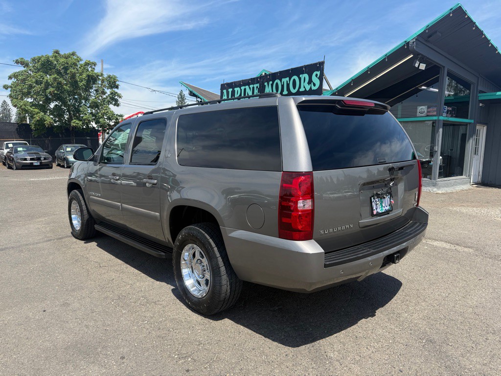 2007 Chevrolet Suburban Image 3