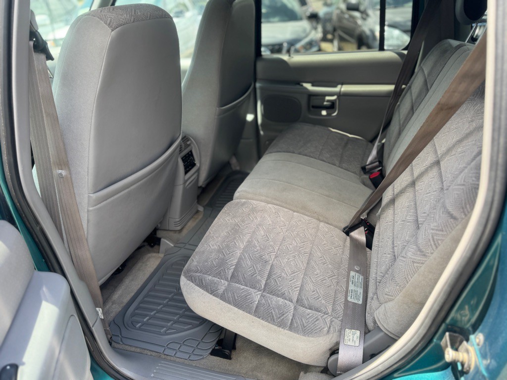 1998 Ford Explorer Image 10