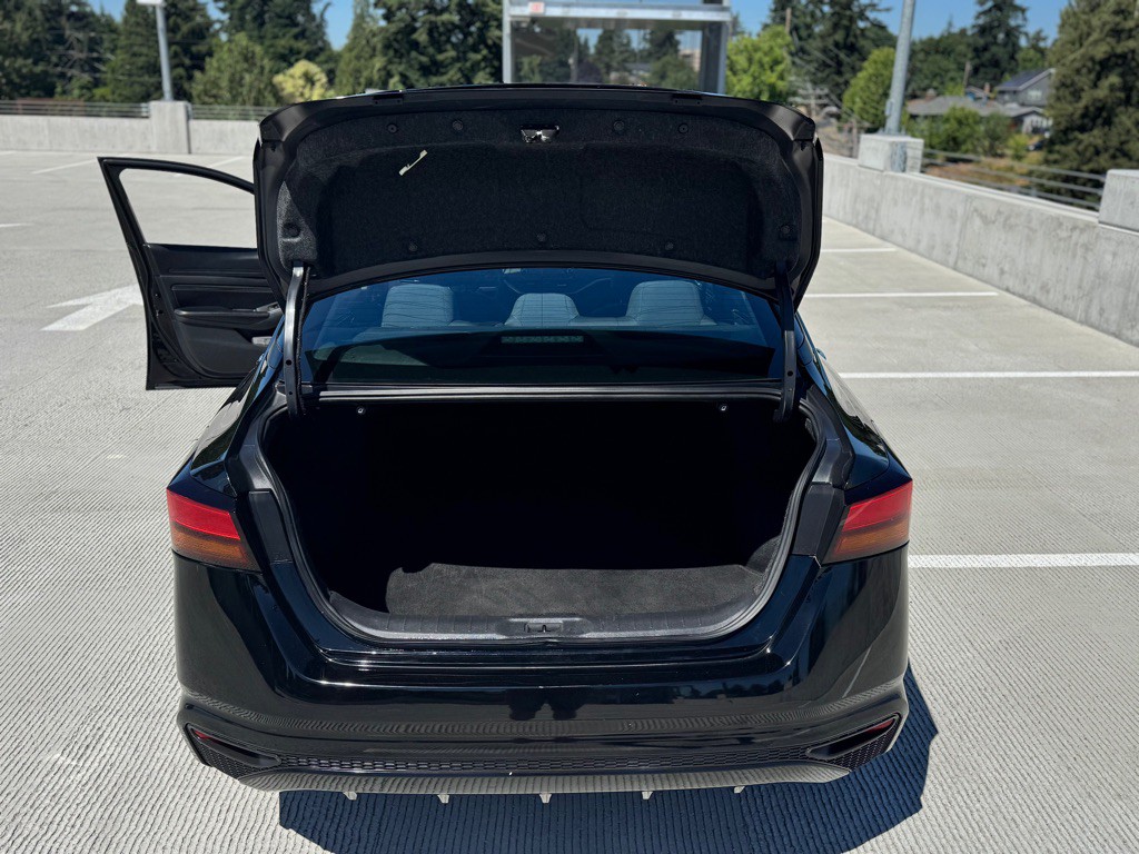 2019 Nissan Altima Image 10