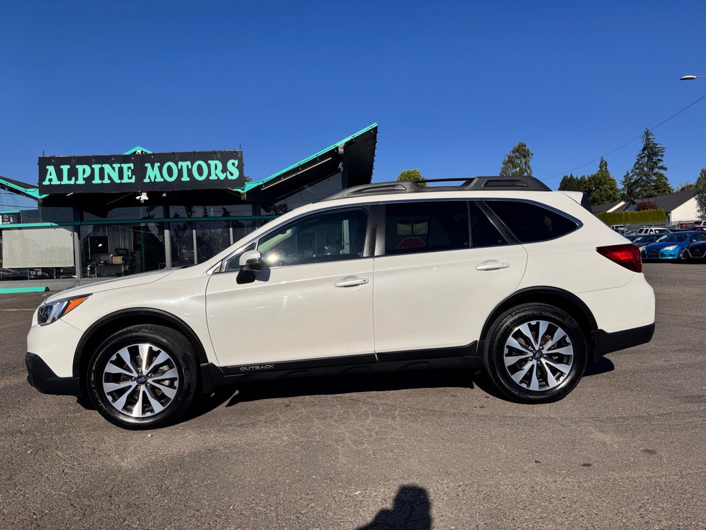 2016 Subaru Outback Image 2
