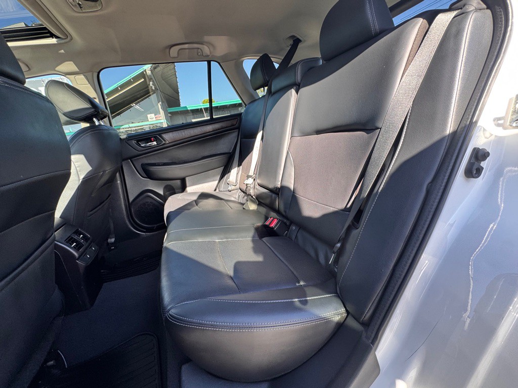 2016 Subaru Outback Image 13