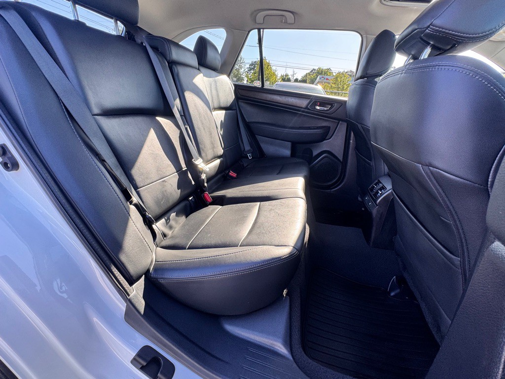 2016 Subaru Outback Image 15