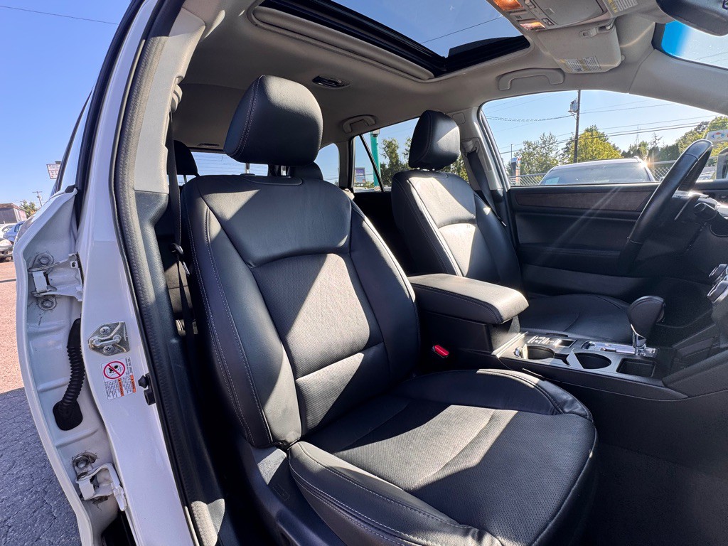 2016 Subaru Outback Image 16