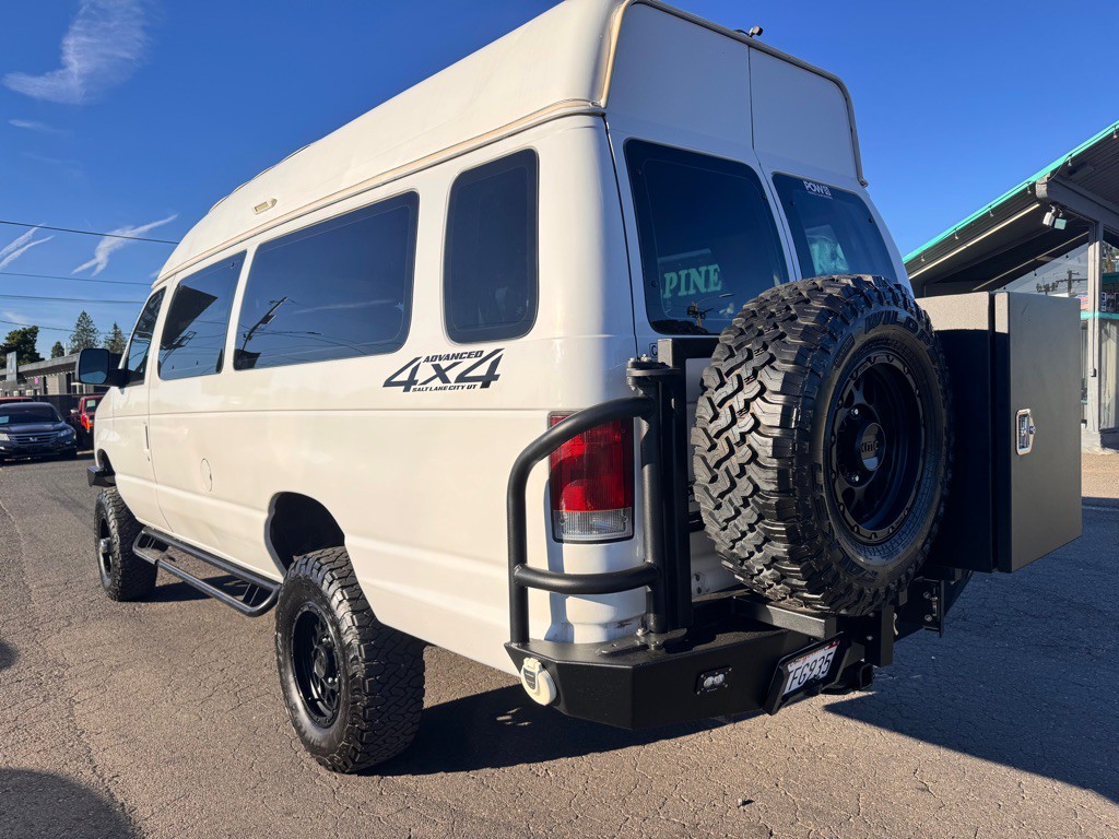 2009 Ford Econoline Image 3