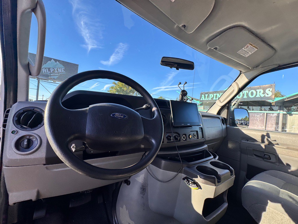 2009 Ford Econoline Image 13
