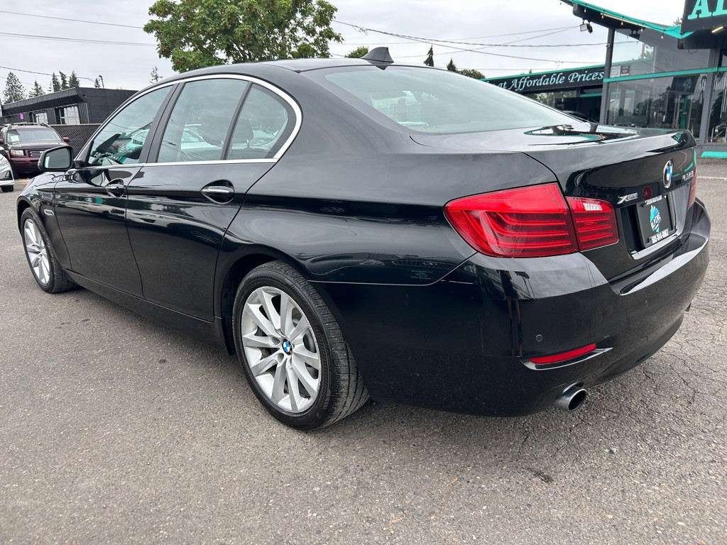 2016 BMW 5 Series Image 2