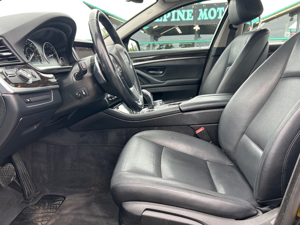 2016 BMW 5 Series Image 7