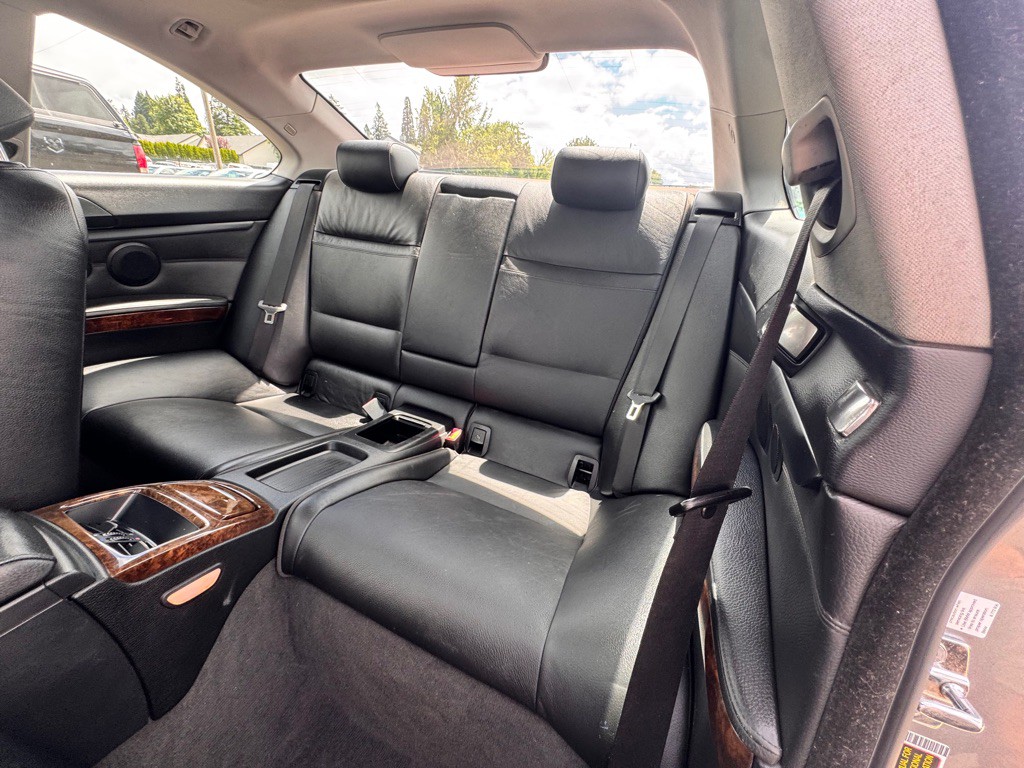 2007 BMW 3 Series Image 9