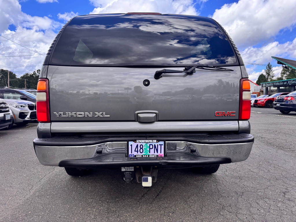 2002 GMC Yukon Image 4