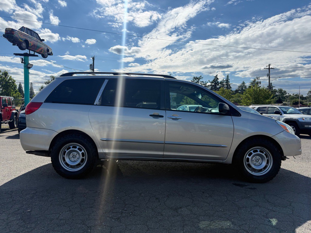 2005 Toyota Sienna Image 6