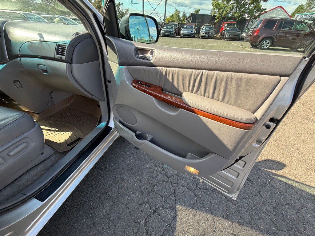 2005 Toyota Sienna Image 19