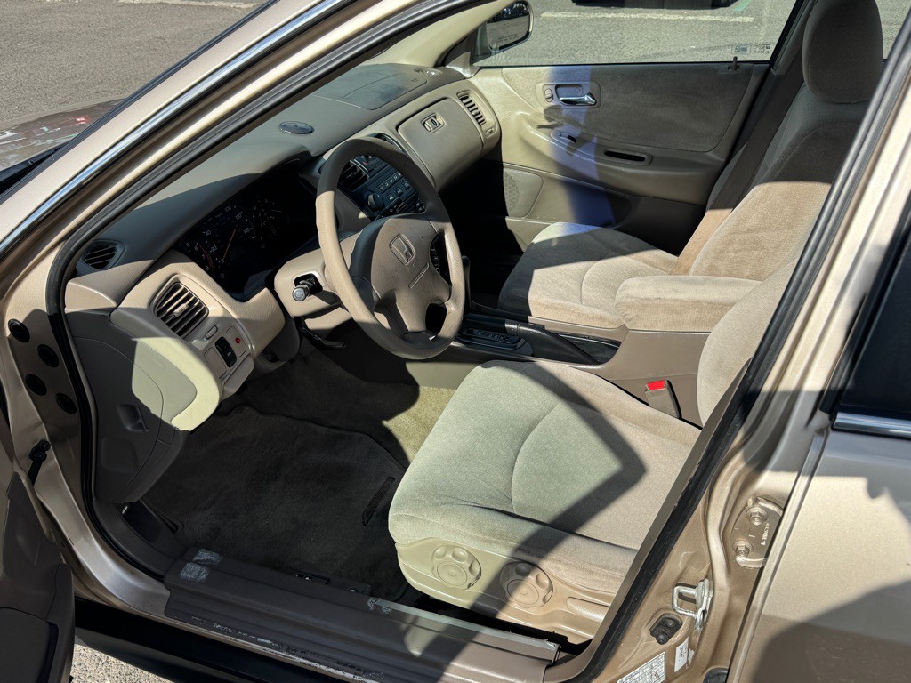 2002 Honda Accord Image 7