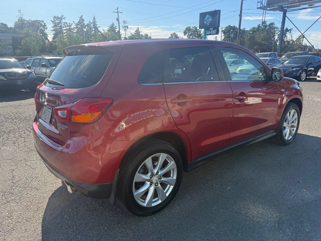 2014 Mitsubishi Outlander Image 5