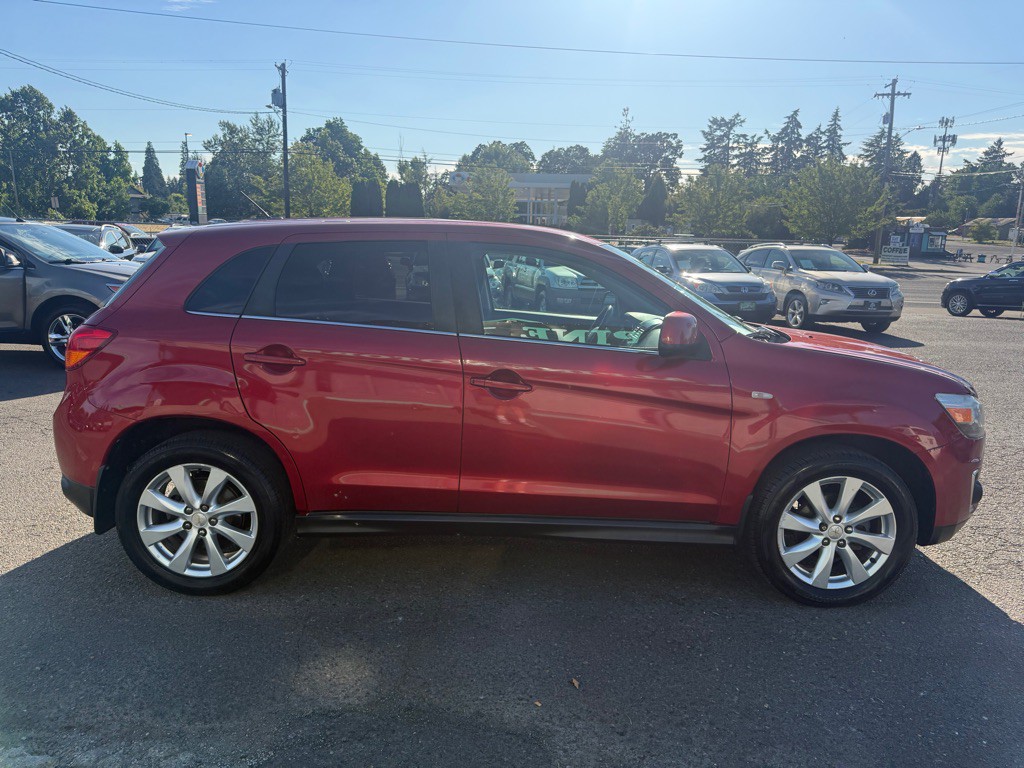 2014 Mitsubishi Outlander Image 6