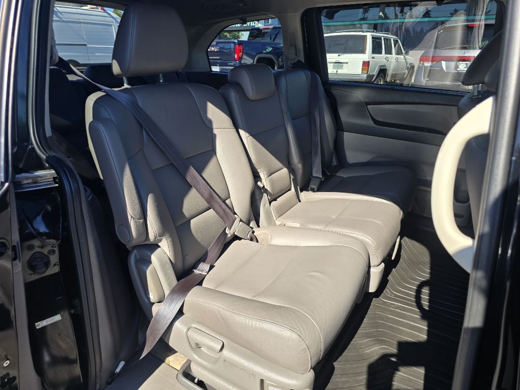 2015 Honda Odyssey Image 14