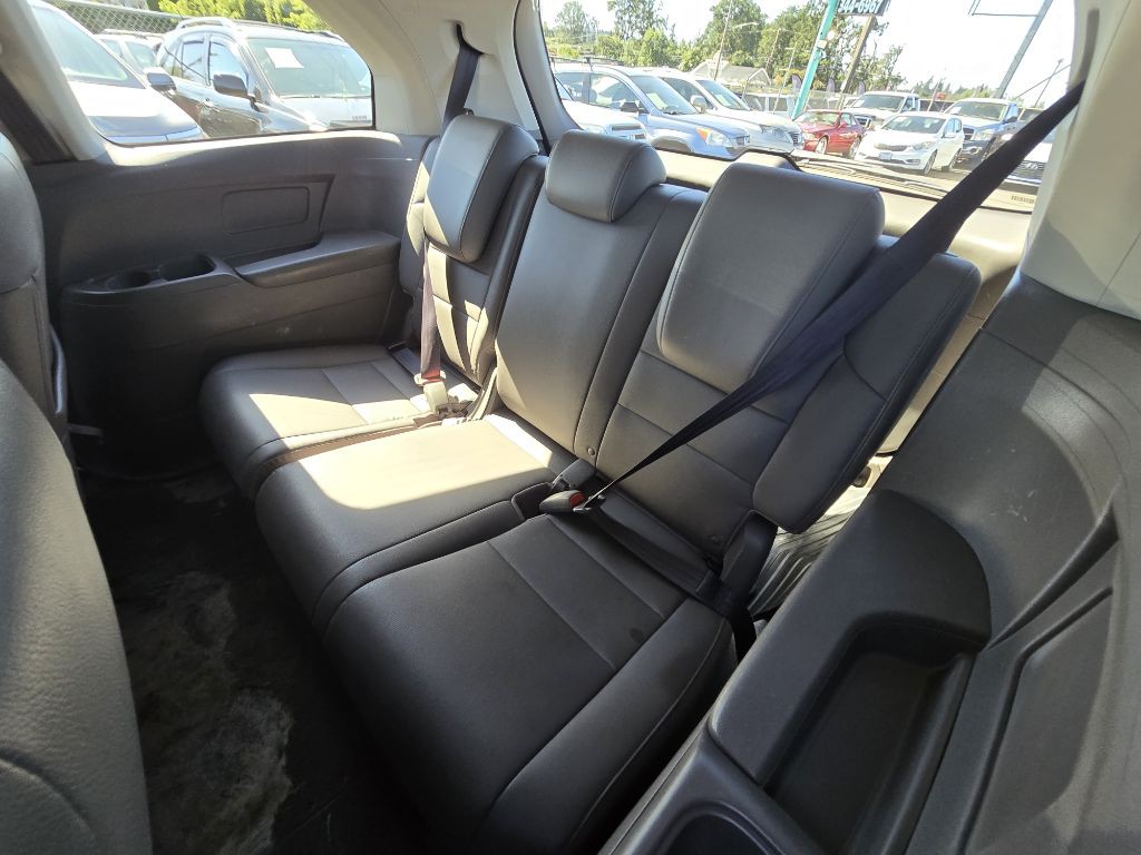 2015 Honda Odyssey Image 16