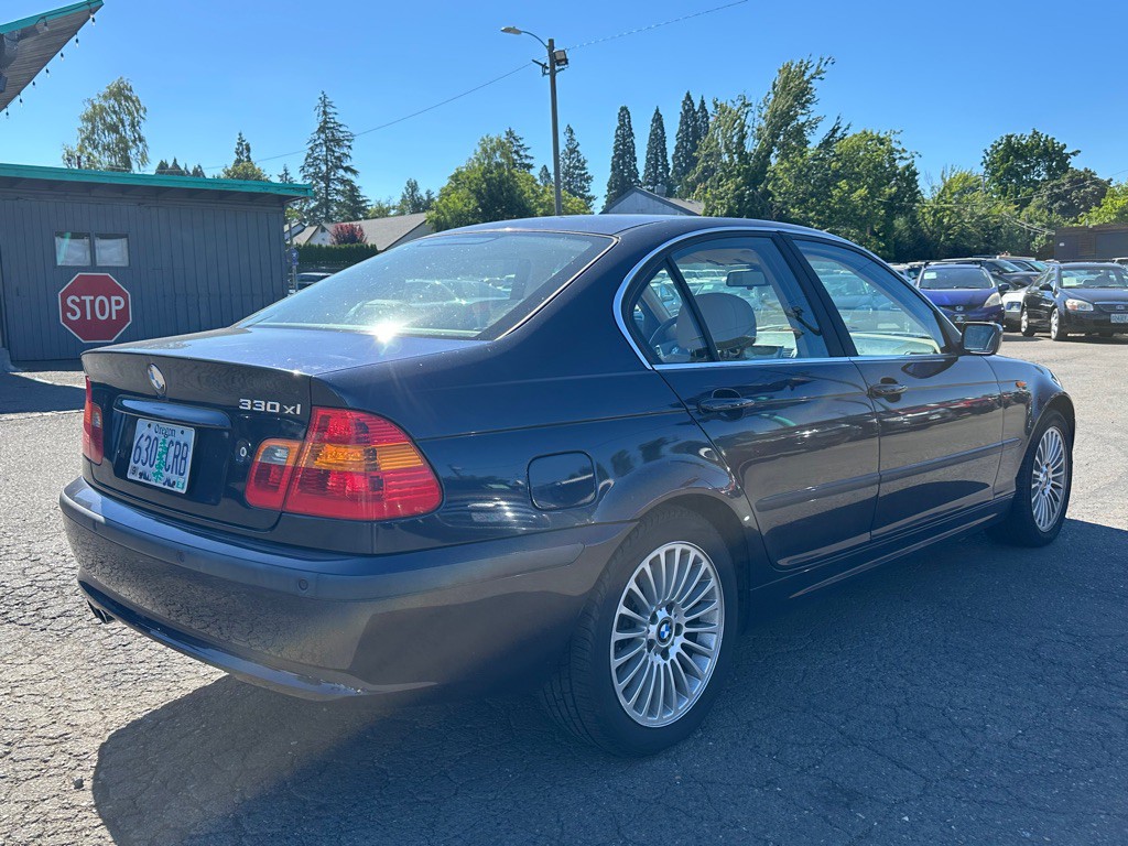2002 BMW 3 Series Image 4