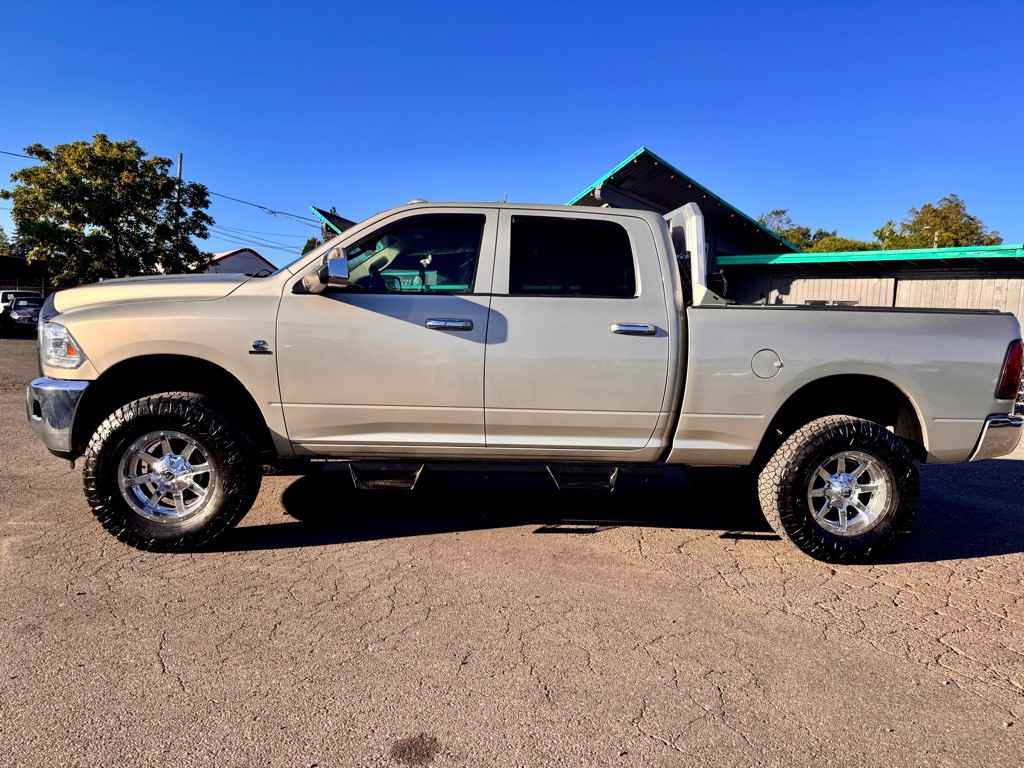 2010 Dodge Ram 2500 Image 2