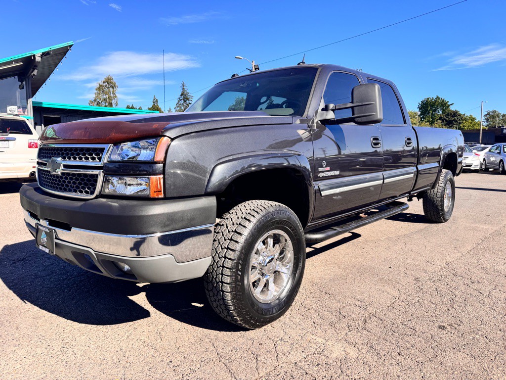 2005 Chevrolet Silverado 1500 Image 1