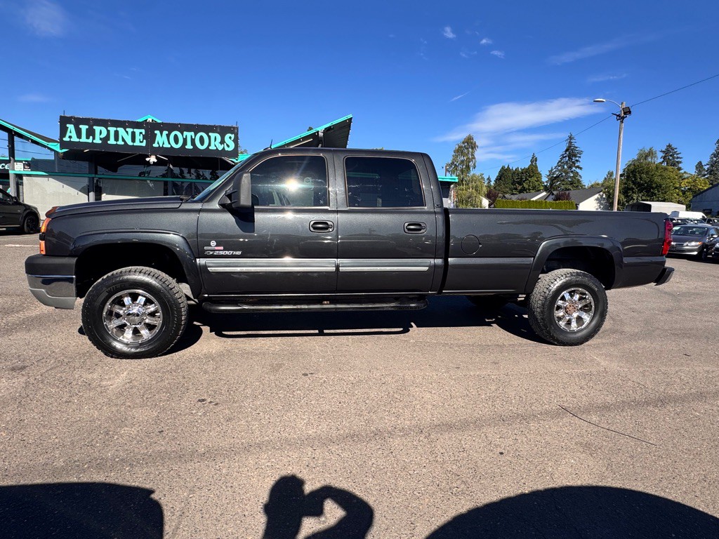 2005 Chevrolet Silverado 1500 Image 2