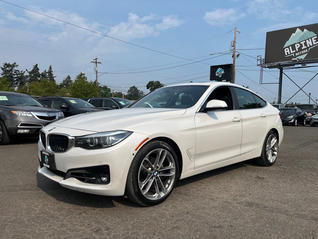 2017 BMW 3 Series Image 1