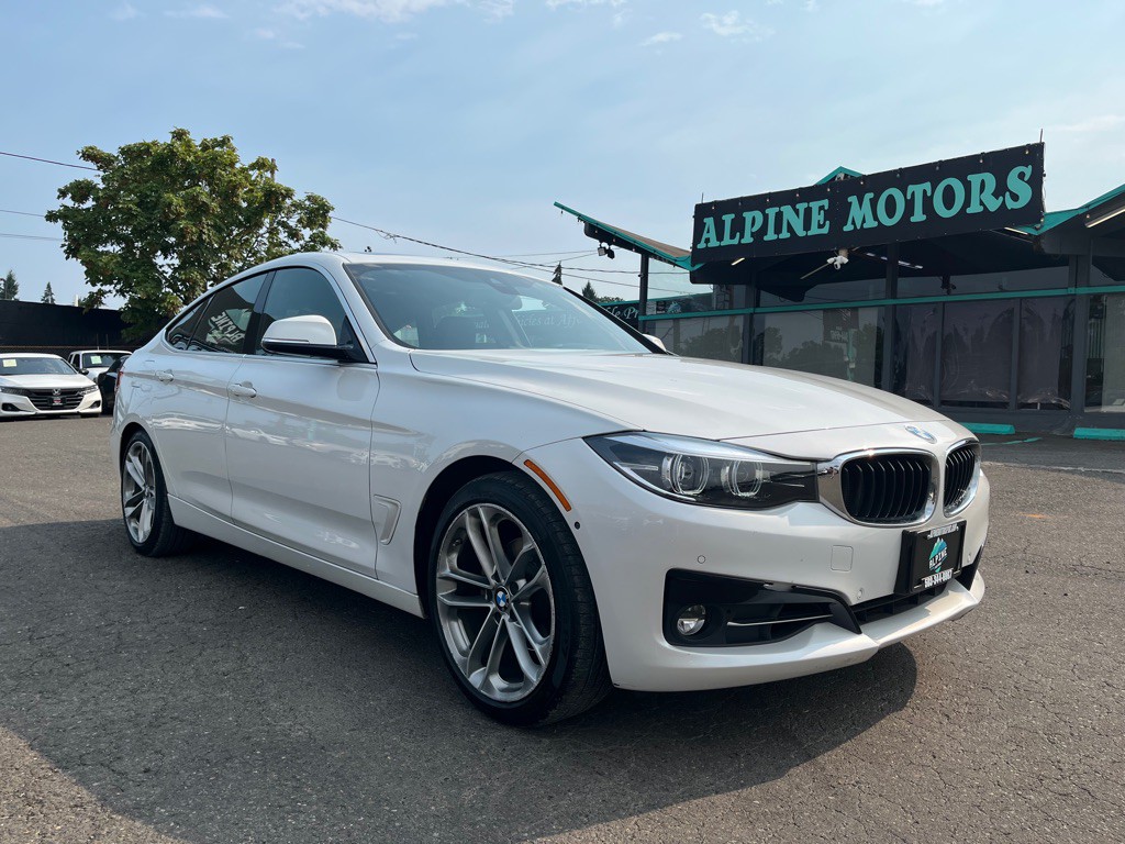 2017 BMW 3 Series Image 5