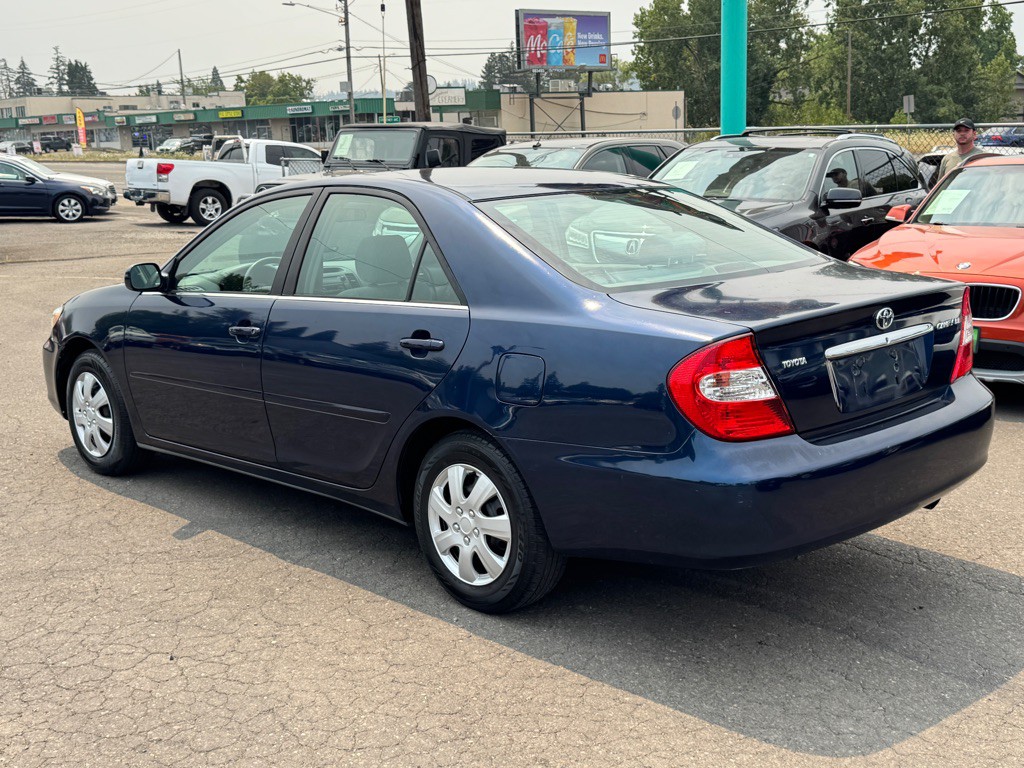 2002 Toyota Camry Image 2
